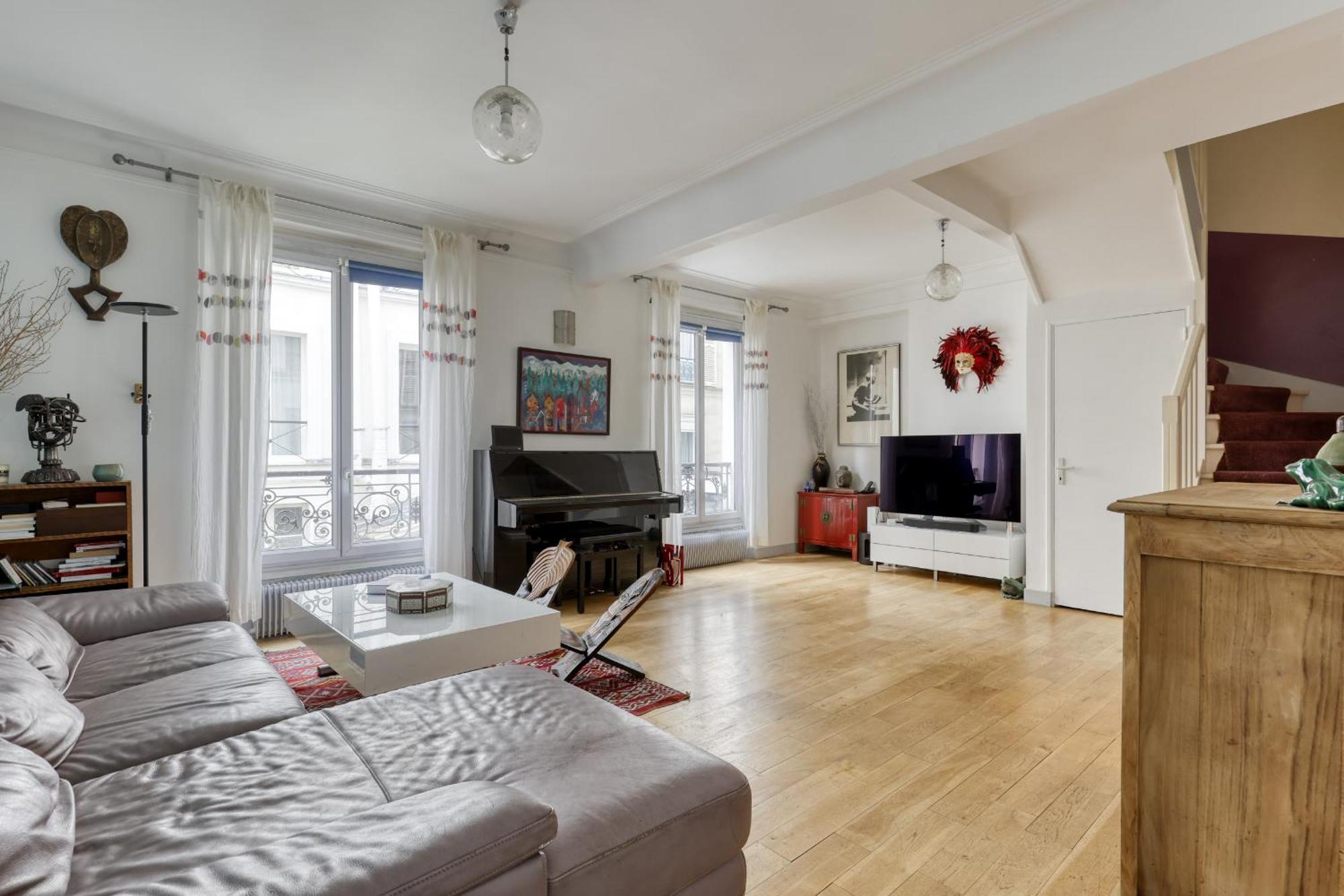Large Duplex Flat In A Courtyard - Trendy 10 Appartement