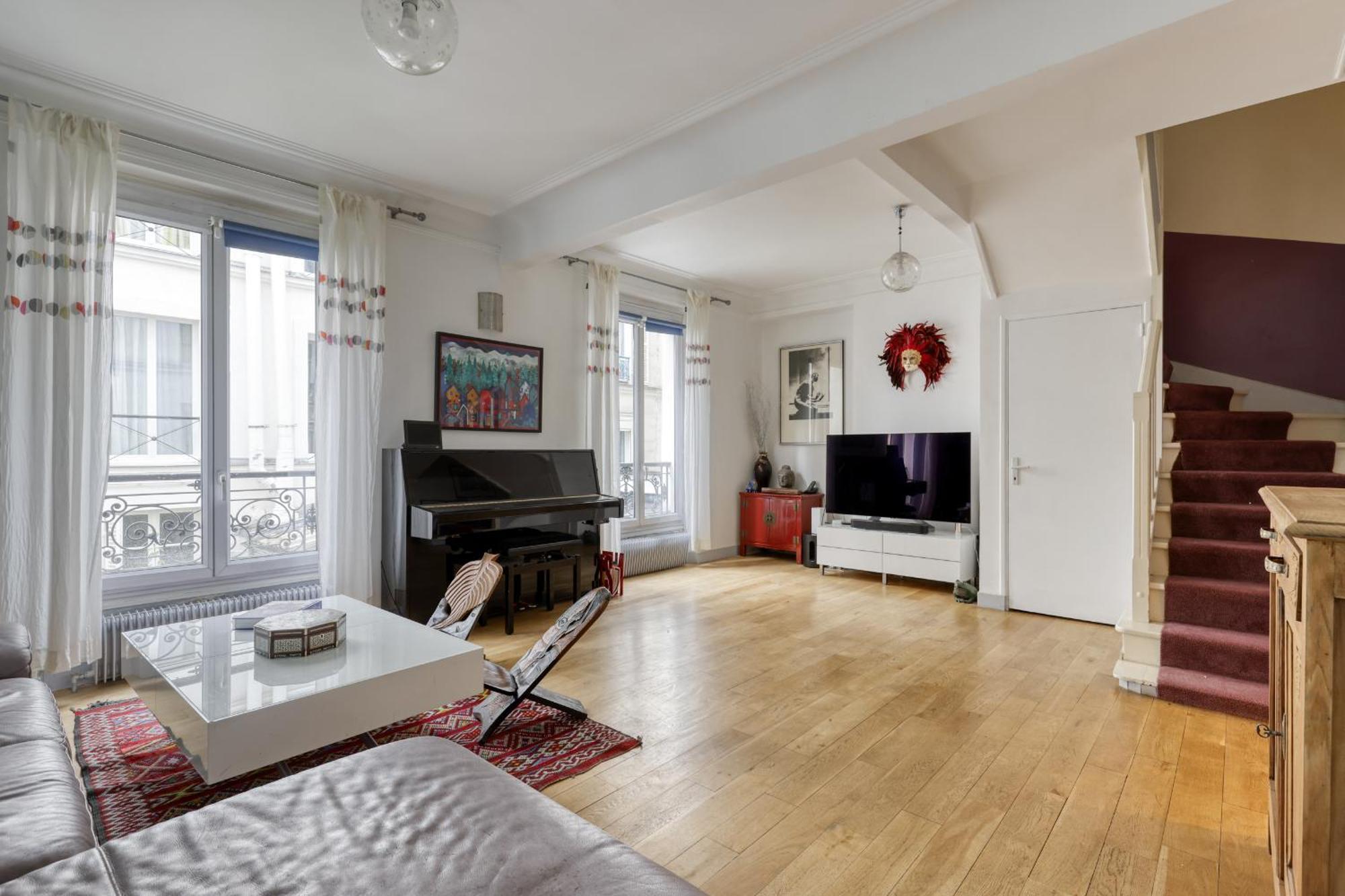 Large Duplex Flat In A Courtyard - Trendy 10 Appartement